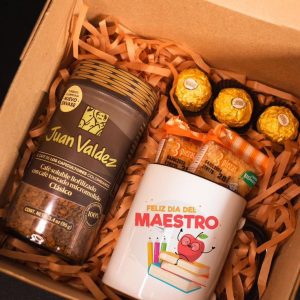 kit premium día del maestro: café juan valdez y mug personalizado detalles cali